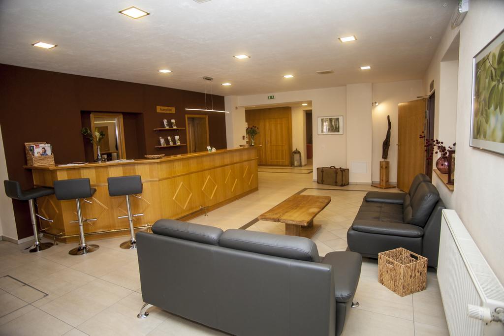 Hotel Am Kellerberg Trockenborn-Wolfersdorf Exteriör bild